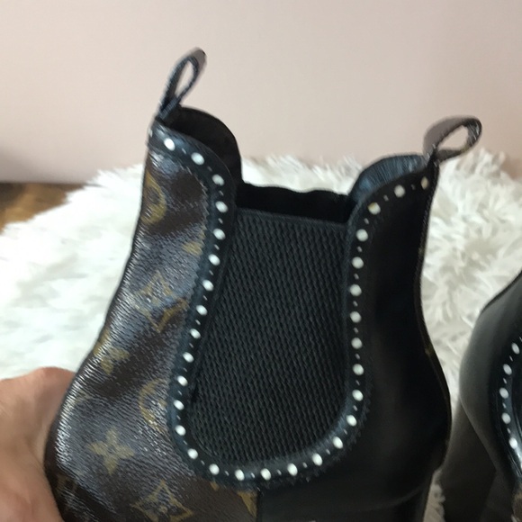 Louis Vuitton Calfskin Monogram Star Trail Ankle Boots - Picture 7 of 16